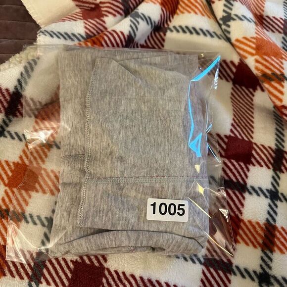 Lululemon Open Your Heart Reversible Long Sleeve Gray Pink Stripe GUC - Picture 12 of 12